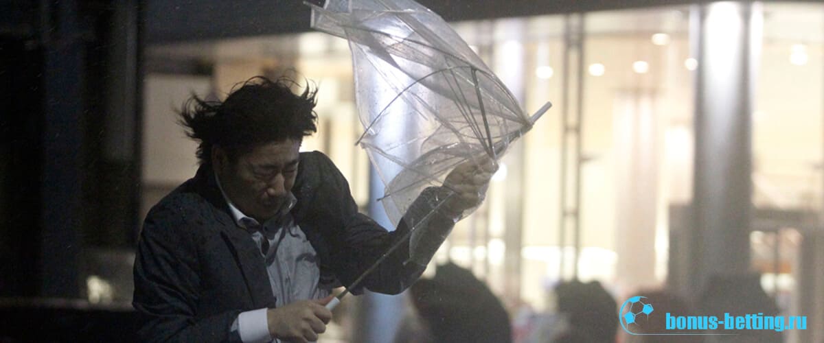 Тайфун в Японии может сорвать массу соревнований