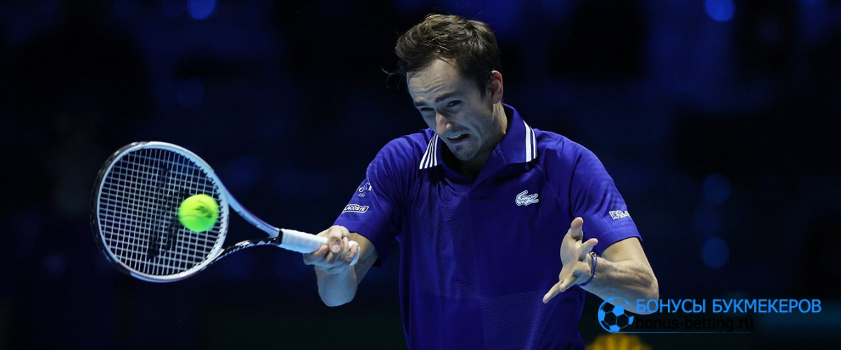 Даниил Медведев переиграл Хуберта Гуркача в первом туре группового этапа Итогового турнира в Турине
